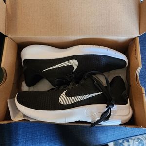 Nike Women's Flex Experience Run 11 Running Shoes